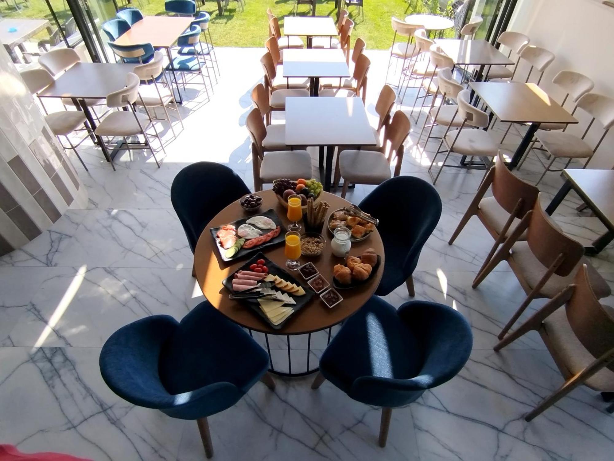 Aegean Blue Apartments & Suites Лептокария Екстериор снимка